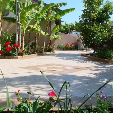 Apartmani Lili Mali Lošinj Eksteriør bilde